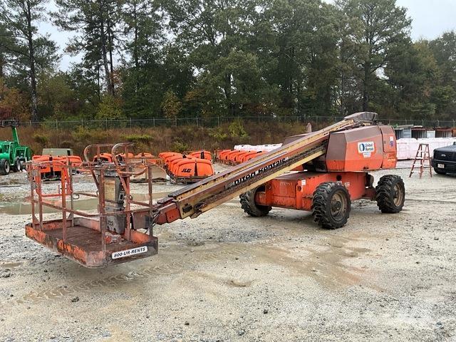 JLG 600S Teleskoop poomtõstukid