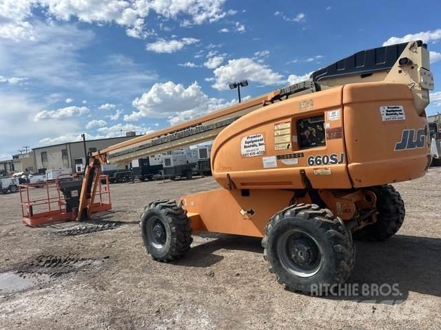 JLG 600SJ 4X4 Iseliikuvad poomtõstukid