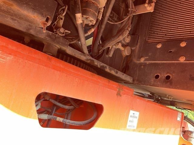JLG 660SJ Teleskoop poomtõstukid