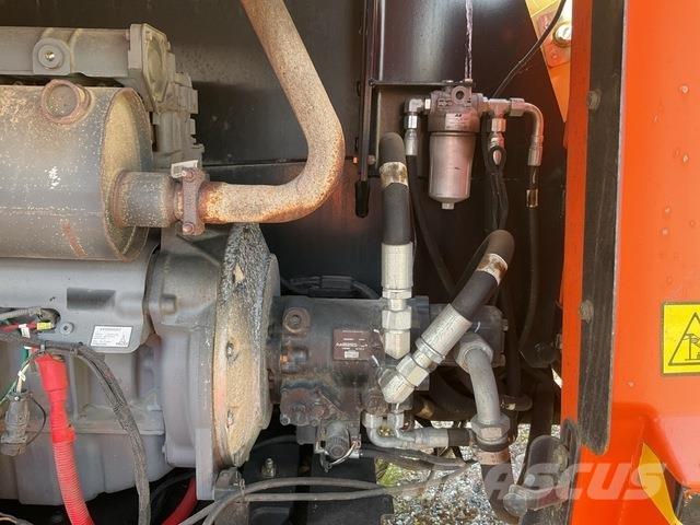 JLG 660SJ Teleskoop poomtõstukid