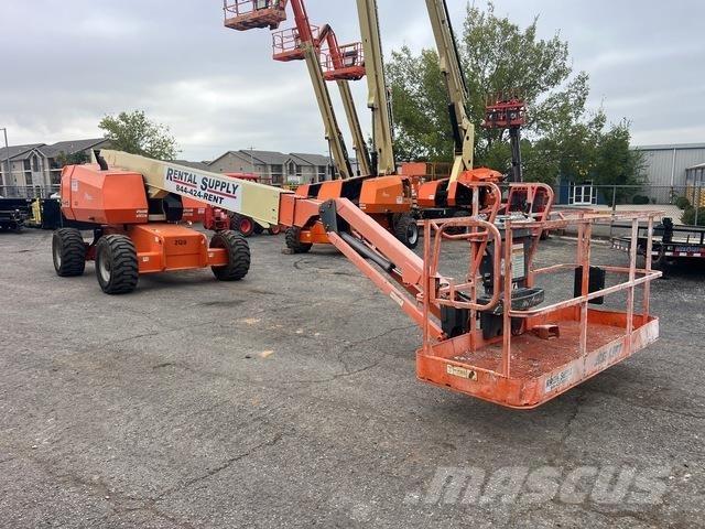 JLG 660SJ Iseliikuvad poomtõstukid