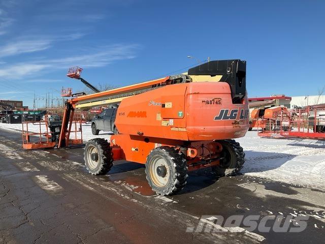 JLG 660SJ Iseliikuvad poomtõstukid
