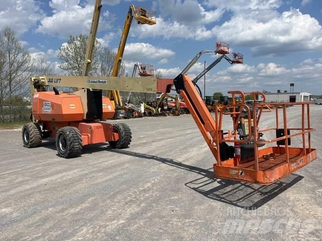 JLG 800 AJ Iseliikuvad poomtõstukid