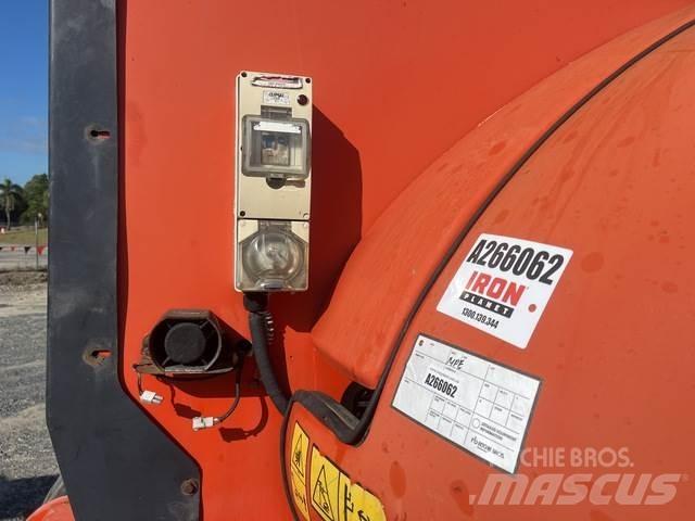 JLG 800 AJ Muu