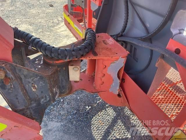 JLG 800 AJ Muu