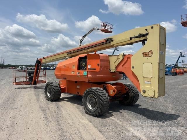 JLG 800AJ Iseliikuvad poomtõstukid