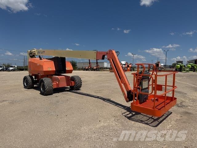 JLG 800AJ Iseliikuvad poomtõstukid