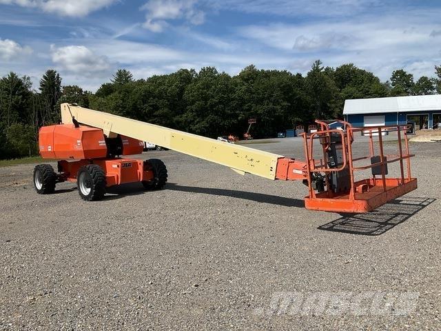 JLG 800S Teleskoop poomtõstukid