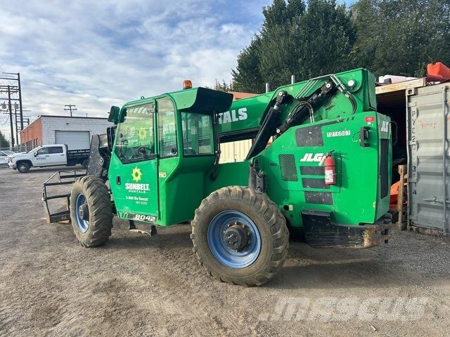 JLG 8042 Teleskooplaadurid