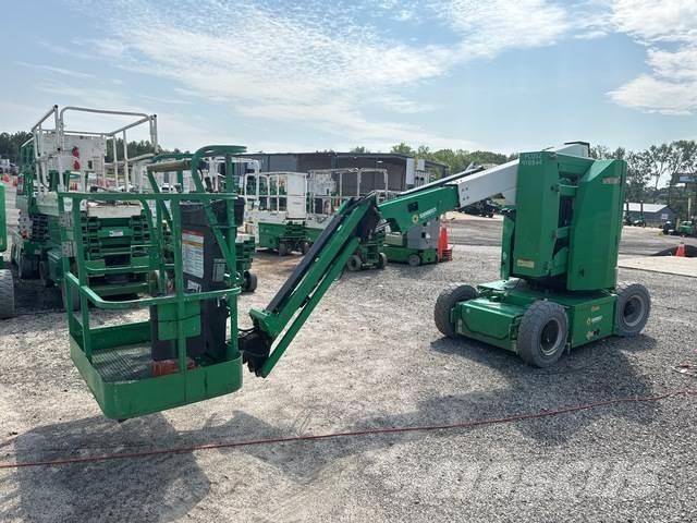 JLG E300AJ Iseliikuvad poomtõstukid