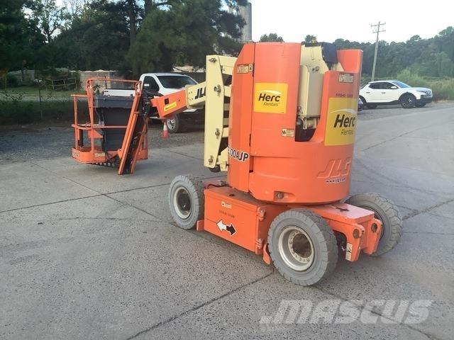 JLG E300AJP Iseliikuvad poomtõstukid