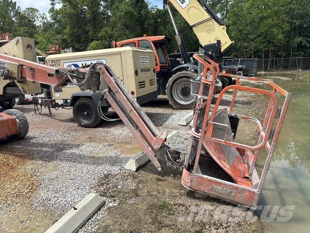 JLG E400AJP Iseliikuvad poomtõstukid