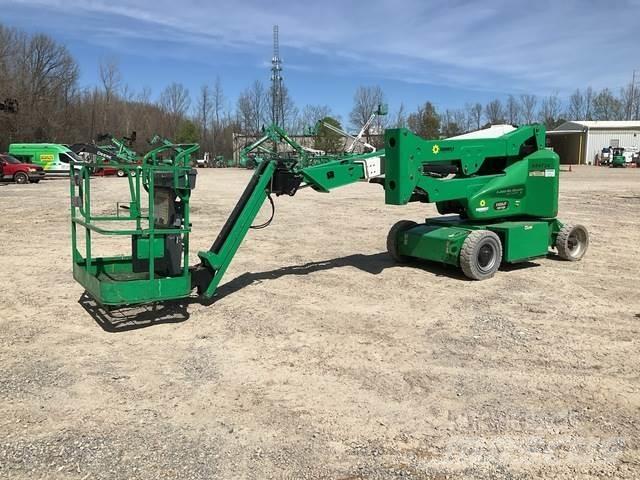 JLG E400AJPN Iseliikuvad poomtõstukid
