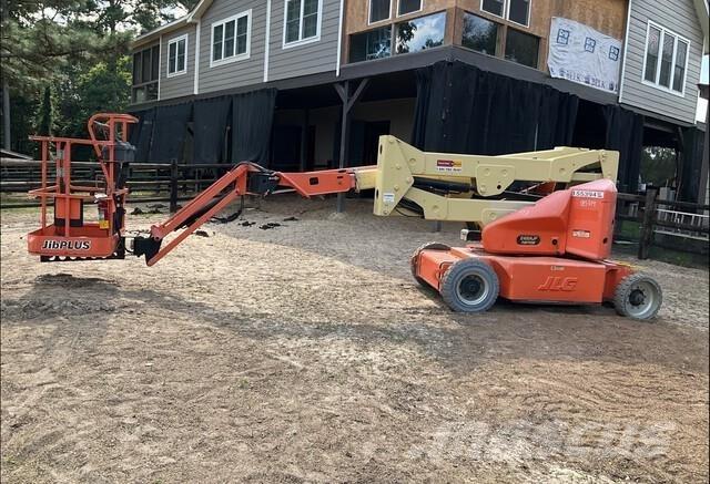 JLG E400AJPN Iseliikuvad poomtõstukid