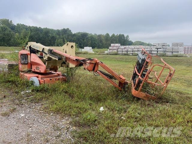 JLG E400AJPN Iseliikuvad poomtõstukid