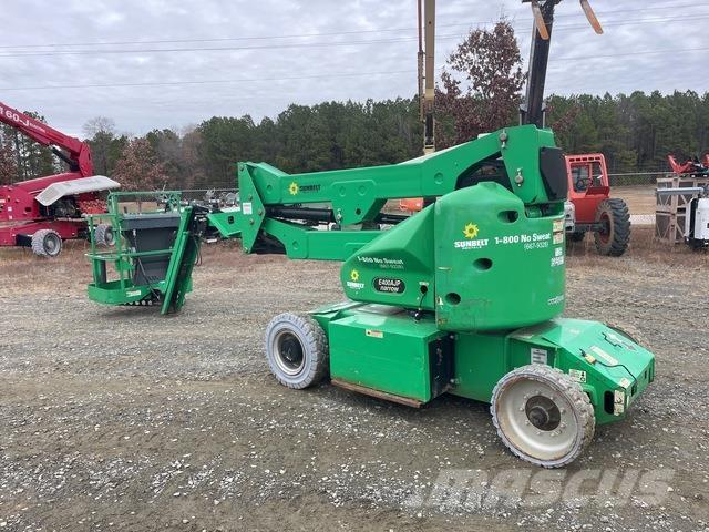 JLG E400AJPN Iseliikuvad poomtõstukid