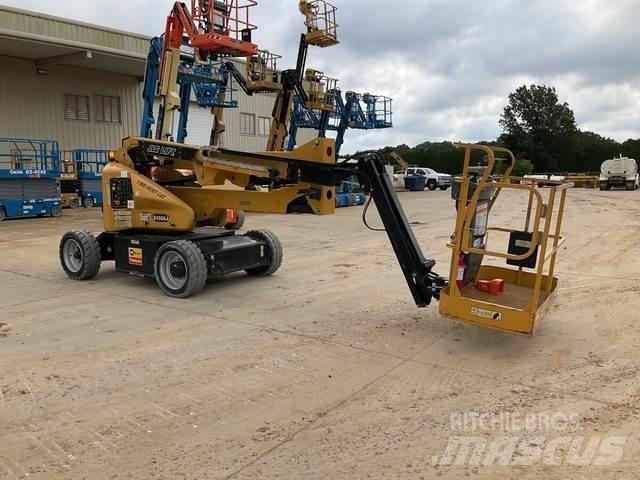 JLG E450AJ Iseliikuvad poomtõstukid