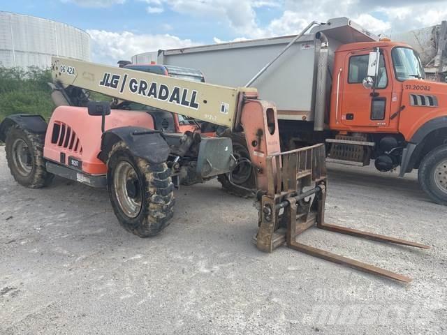JLG G6-42A Teleskooplaadurid