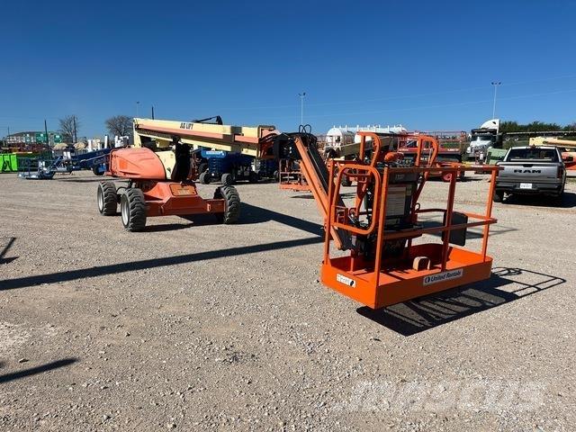 JLG M600JP Iseliikuvad poomtõstukid