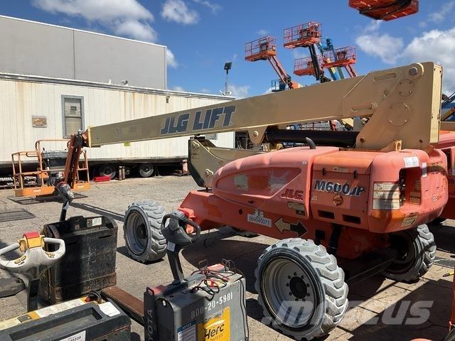 JLG M600JP Teleskoop poomtõstukid