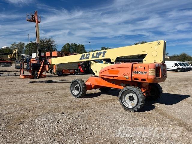 JLG M600JP Teleskoop poomtõstukid