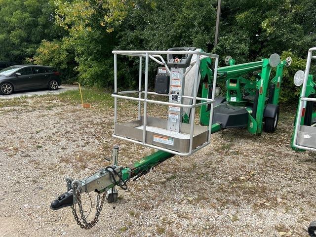 JLG T500J Järelveetavad korvtõstukid