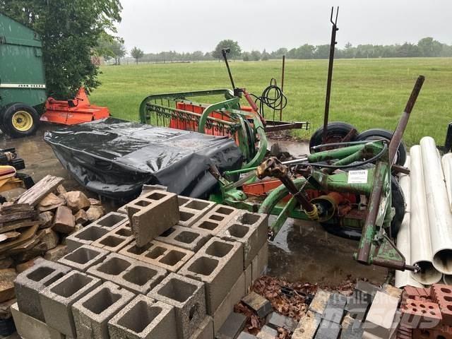 John Deere  Muu