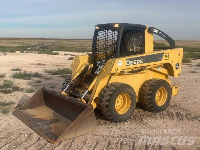 John Deere 325 Kompaktlaadurid