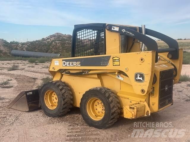 John Deere 325 Kompaktlaadurid