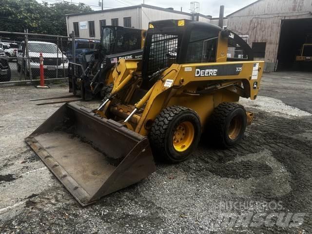 John Deere 325 Kompaktlaadurid
