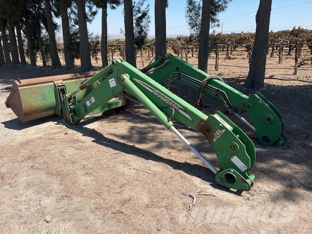 John Deere 741 Muu