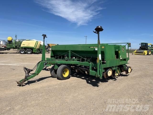 John Deere 750 Külvikud