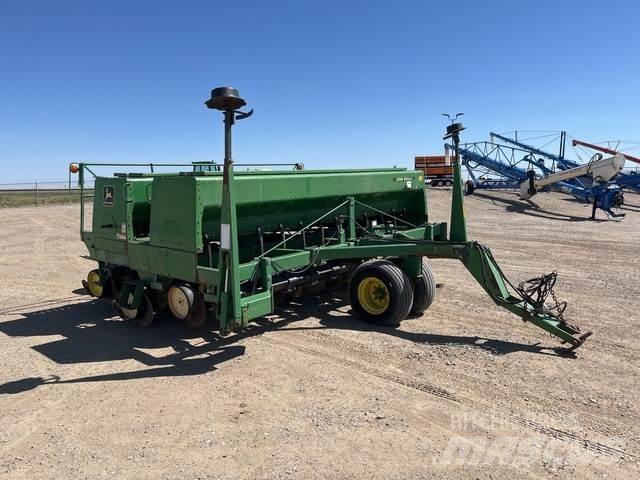 John Deere 750 Külvikud