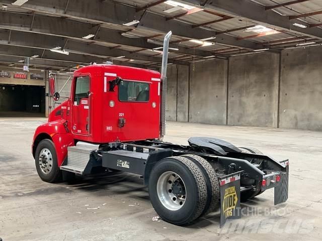Kenworth 548CH Sadulveokid