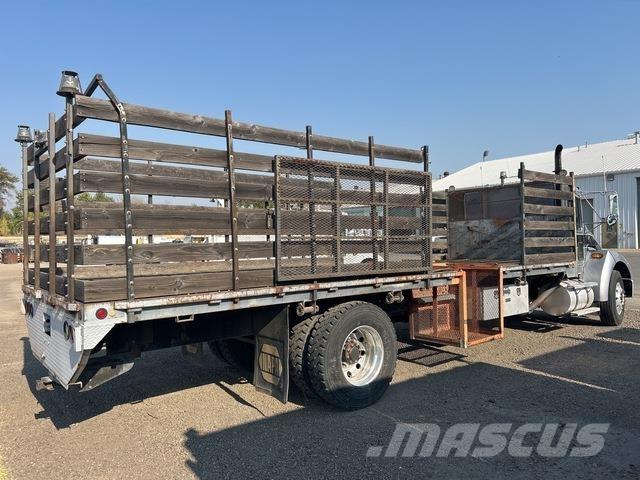 Kenworth T-300 Madelautod