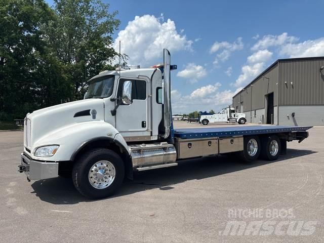 Kenworth T440 Puksiirid