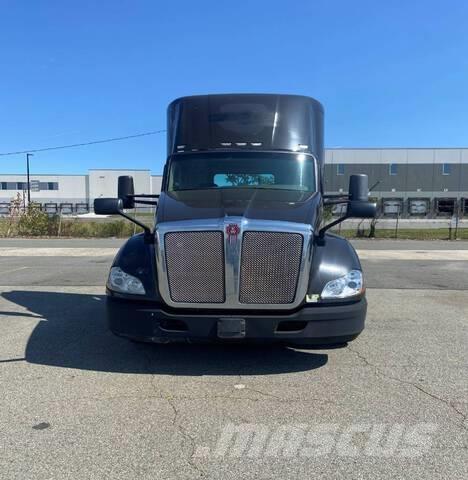 Kenworth T680 Sadulveokid