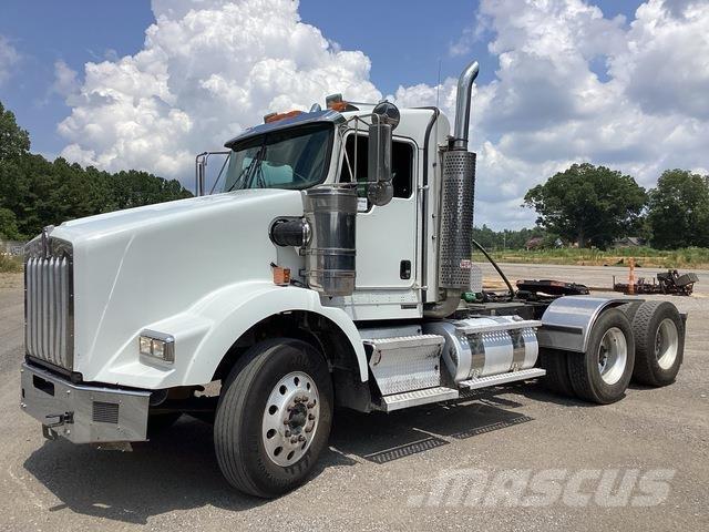 Kenworth T800 Sadulveokid