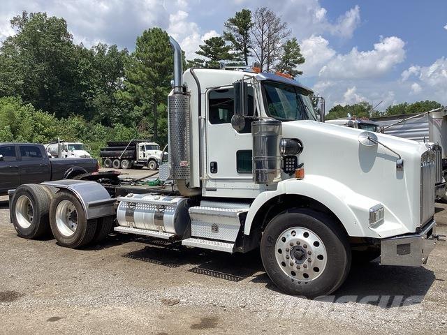 Kenworth T800 Sadulveokid