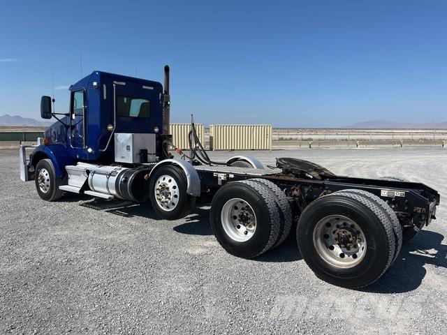 Kenworth T800 Sadulveokid