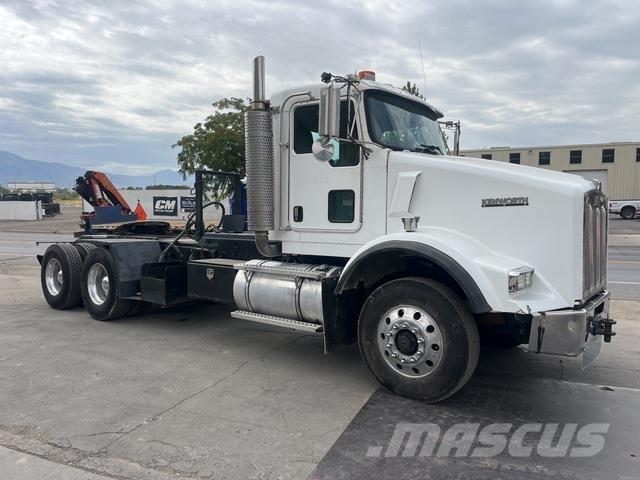 Kenworth T800 Sadulveokid