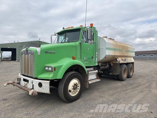 Kenworth T800 Veepaagiga autod