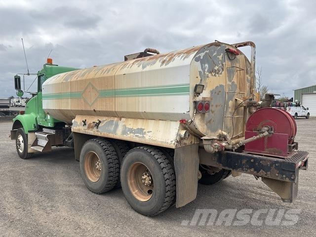 Kenworth T800 Veepaagiga autod