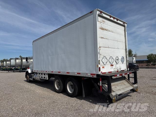 Kenworth T800 Furgoonautod