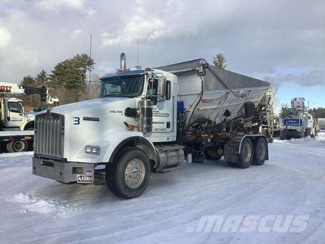 Kenworth T800 Betoonkivi tootmise masinad