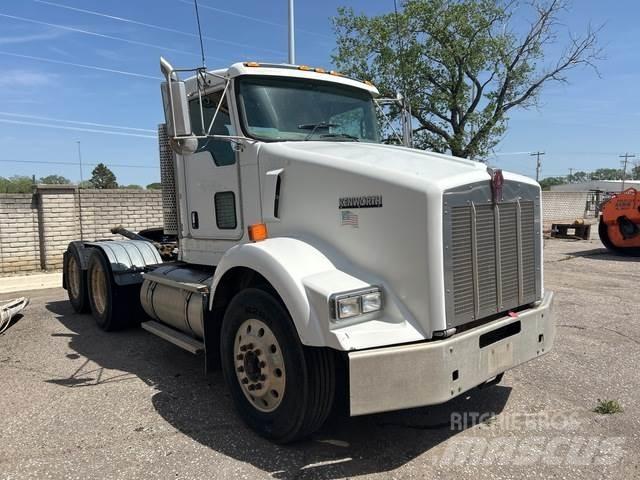 Kenworth T800B Sadulveokid
