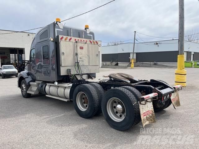 Kenworth T880 Sadulveokid