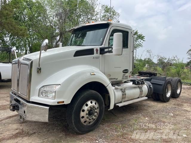 Kenworth T880 Sadulveokid