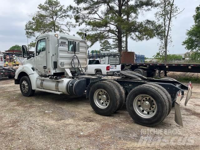 Kenworth T880 Sadulveokid