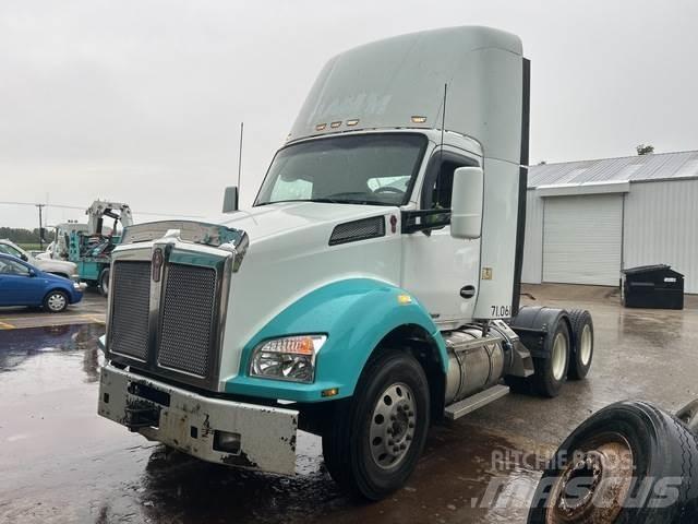 Kenworth T880 Sadulveokid